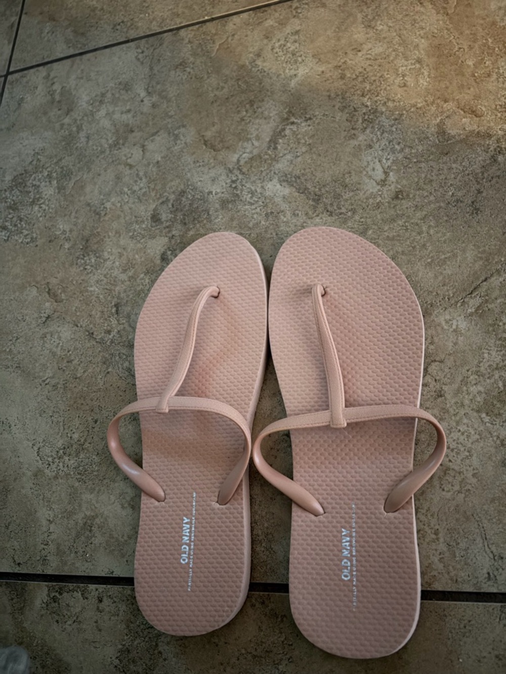Old Navy Women's Light Pink Thong Sandals
